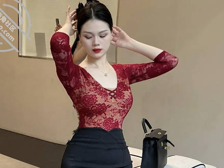 海角社区.少妇人妻的制服诱惑