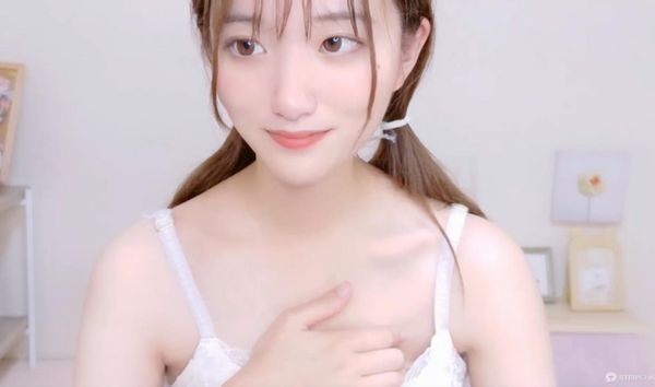 FC2 PPV 4799244 大胆くぱぁを見せ